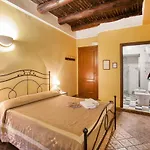 Double/ Triple Room In Naples City Center